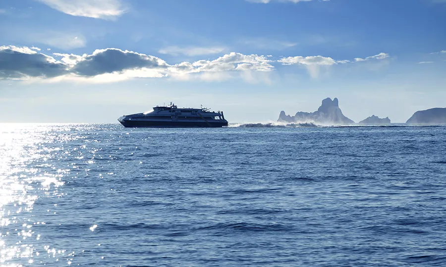 Destinations Ibiza FERGUS Hotels Ferry Formentera Playa d'en Bossa destinations Ibiza FERGUS Hotels