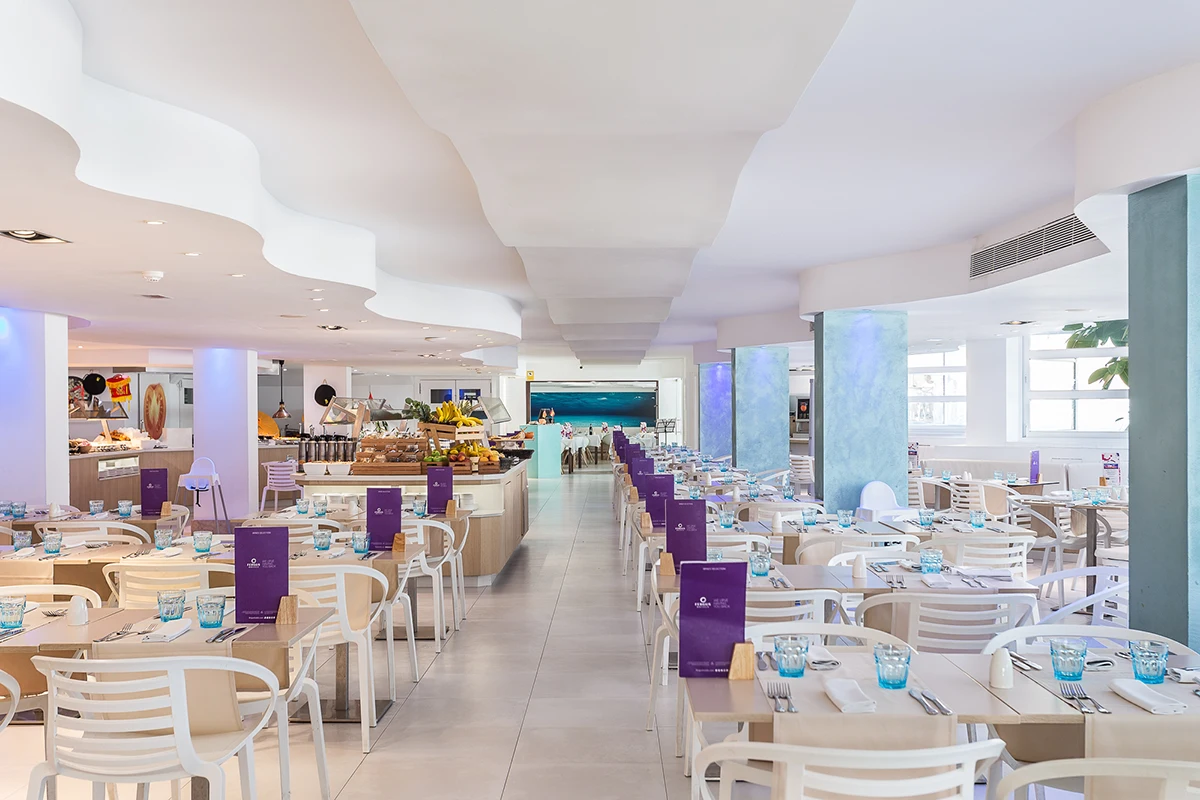 Mares Buffet Mares Buffet Fergus Style Cala Blanca Suites