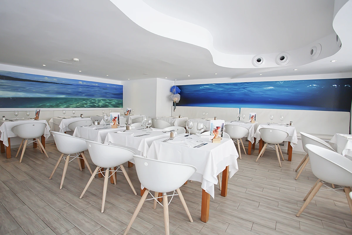 Restaurante Nuka Restaurante Nuka Fergus Style Cala Blanca Suites