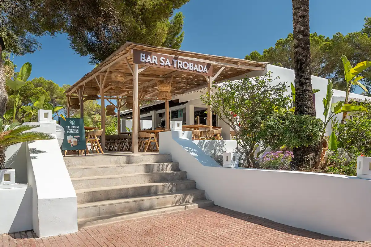 Bar sa Trobada bar sa Trobada Fergus Style Punta Arabi