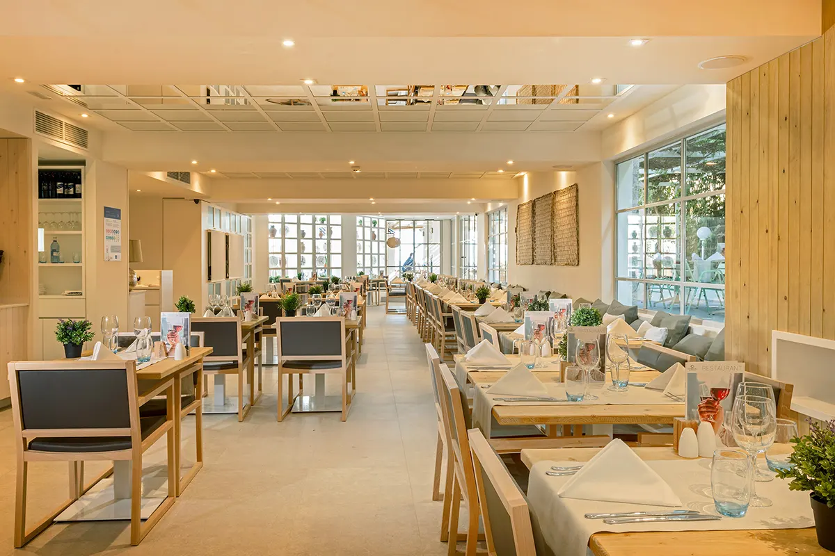 Bahía Restaurant Restaurante Bahía Fergus Style Palmanova